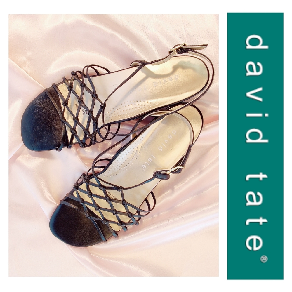 DAVID TATE | NWOT knot black leather sandals 7M